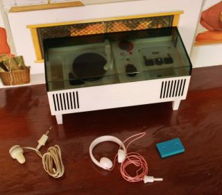 Pedigree Music Centre with Working Radio Vintage Sindy Record Player