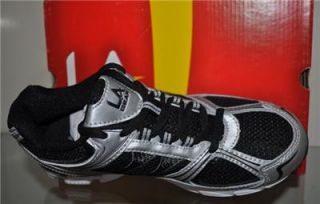 NWT Youth Boys LA Gear Turbo Athletic Shoes size 4 Black Silver FAST