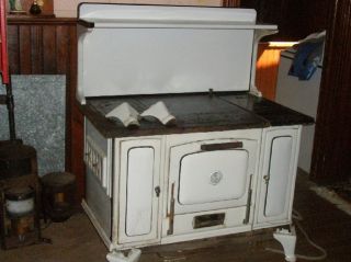 1930s Cast Iron Enamel Wood Majestic Cooking Stove