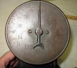 cast iron & brass kitchen scale / lee hall / marion indiana works well