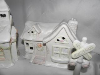 PRECIOUS MOMENTS HUGE Sugar Town Christmas Figurines Lot & Lighted