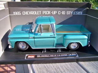 18 1965 Chevrolet C10 Stepside Pickup Lowrider Custom