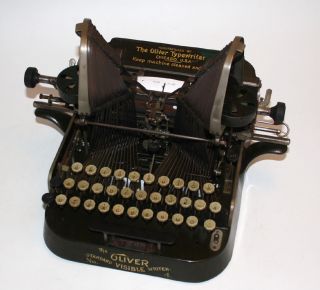 Schreibmaschine   typewriter Oliver 4   Exportmodell für Europa   ab