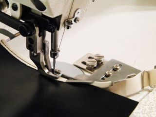 Einfasser Universal für Industrienähmaschine breite Schrägband zum
