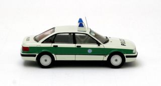 Audi 80 (B4) Polizei 1992 (Neo Scale 143 / 43353)