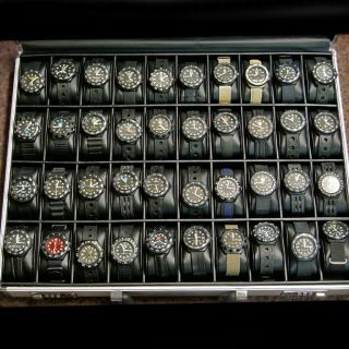 61 Breitling Militaer Colts verschiedene Militaeruhren Sammlung