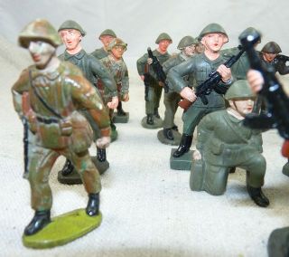 A137/ 22x DDR Aufstellfigur Kunststoffigur Militär NVA alt 