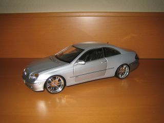 Mercedes Benz CLK Klasse W 209 Silber 118 Kyosho mit Tuning Felgen
