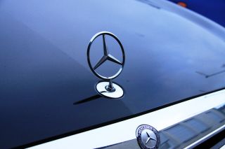 Mercedes Stern Motorhaube W204 C220 CDI Blue EFFICIENCY