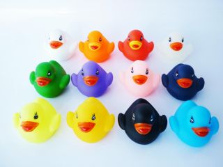 Badeente Badespielzeug Badespass Duck Baby Entchen Quitscheente Ente 5