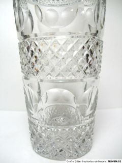 Alte schöne Kristall Vase auf 3 Füßen Bleikristall
