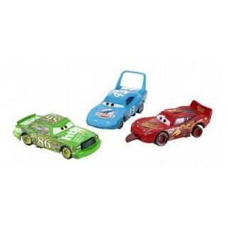 N9765   Mattel Cars   Die Cast 3er Pack   Cars The King Stretched
