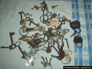 Konvolut alte, teils Antike Schlüssel 56 Stück