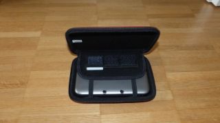 Nintendo 3DS XL Silber / Schwarz mit 2 Spielen und Extras   wie neu