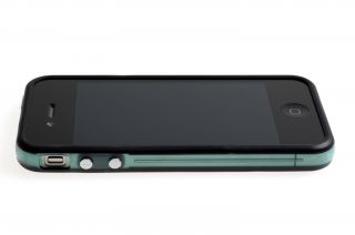 iPhone 4 Bumper LEUCHTEND BLAU TRANSPARENT SCHWARZ mit Metallbutton