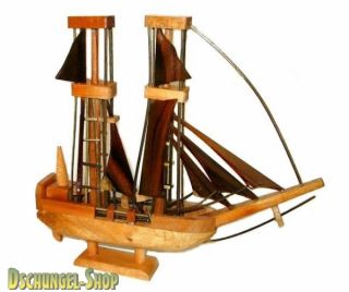 Deko Segelschiff Material Holz handgefertigt und handbemalt Länge ca