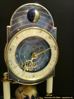 Jahresuhr Kaiser Universe mit Weltkugelpendel / Zodiac / Mondphase
