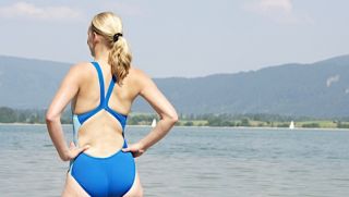 Nike Badeanzug Gr. 38 blau Sportbadeanzug Schwimmer