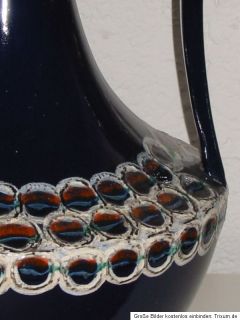 Die Keramik Vase ist in gutem Zustand .Leider gibt es am Stand einige