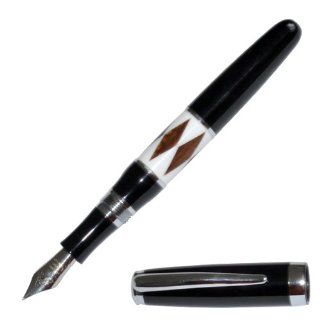 Triangle Fountain Pen, Screw Cap Off, with Cartridge & Ink