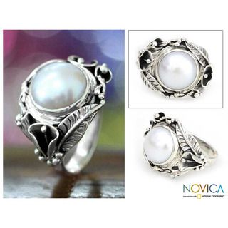 Sterling Silver Nest of Lilies Pearl Ring (12 mm) (Indonesia