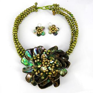 Blossoming Water Lotus Abalone Shells Jewelry Set (Thailand